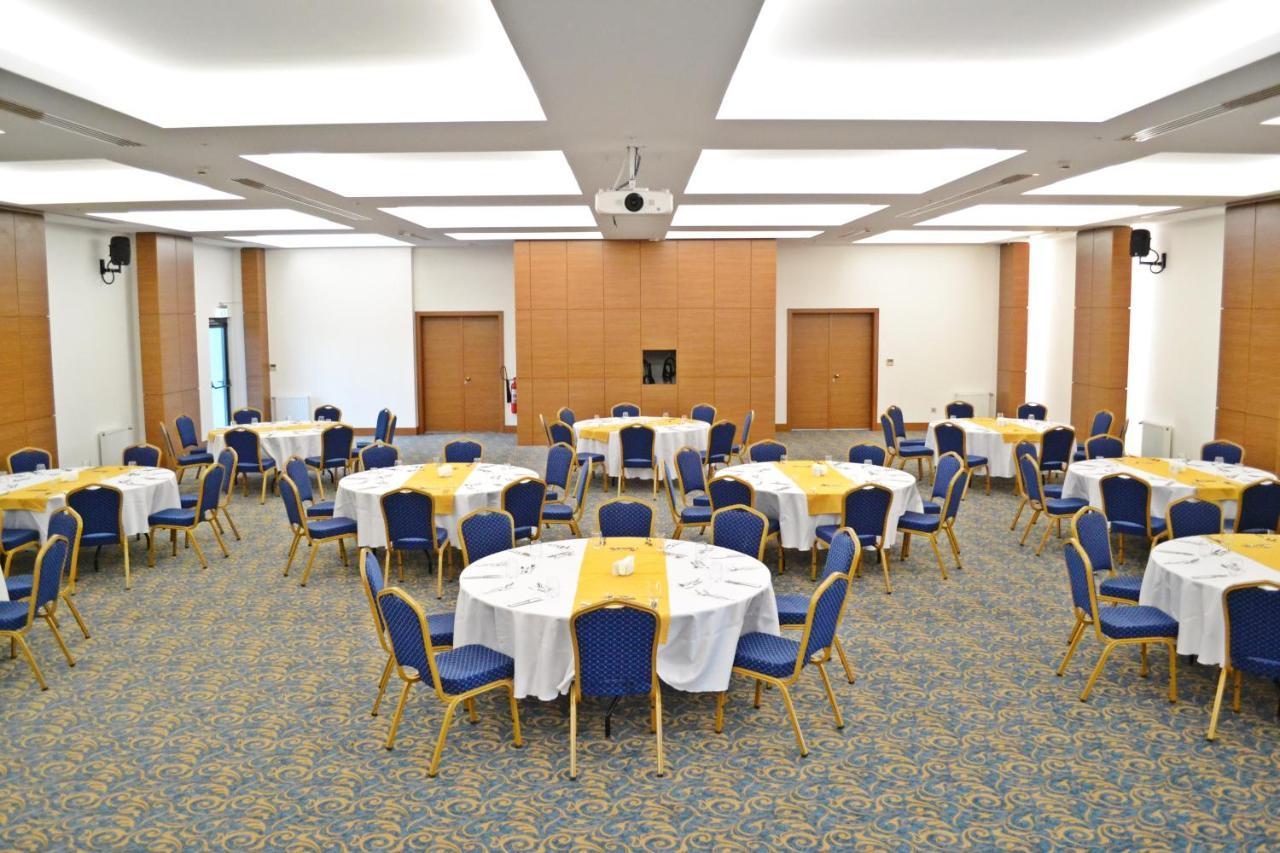 Tezmadra Hotel Burhaniye Bagian luar foto